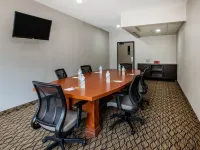 Days Inn & Suites by Wyndham Rochester Hills MI Hotels in Rochester Hills