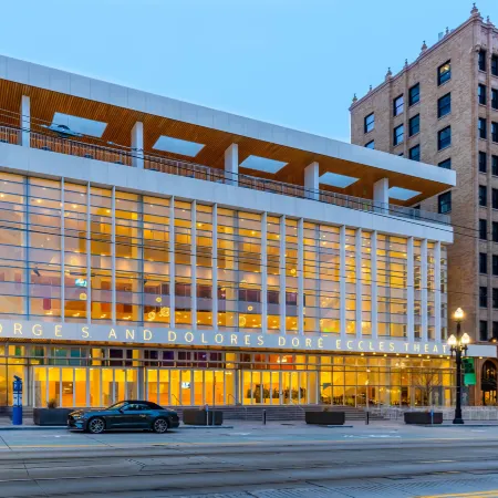 Fairfield Inn & Suites Salt Lake City Downtown Отели рядом с достопримечательностью «Конгресс-центр Salt Palace»