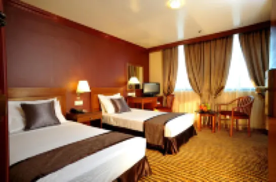 Oxford Hotel Hotels near Jacob Ballas Centre and School
