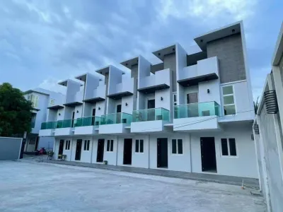 J Spazio Apartelle and Cafe のホテル