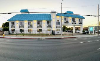 Casa Playa Inn & Suites Stanton Anaheim Area