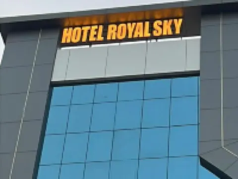 hotel royal sky Hotels in Morbi