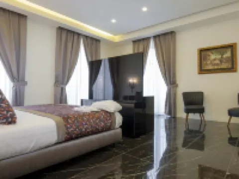 Palazzo Firenze Hotels in Naples