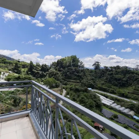Hills Aranda Nova Hotel