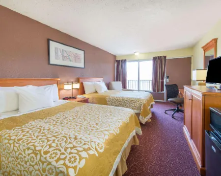 Days Inn by Wyndham Frankfort Hotels in Frankfort