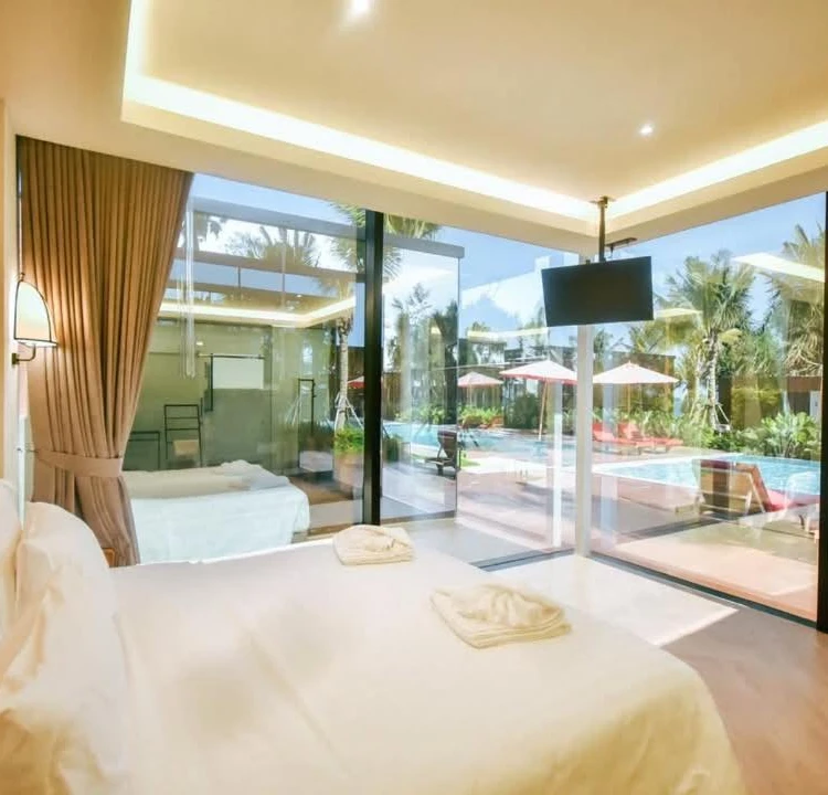 รูปภาพของMirror Mirror Hotel Cafe & Restaurant