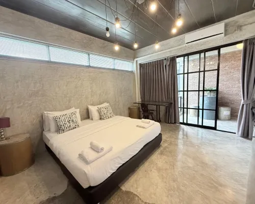 Rumpai Loft Habitat Отели рядом с достопримечательностью «Храм Рампэнг»