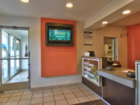 Motel 6 Woodland, CA - Sacramento Airport Hotels in Woodland