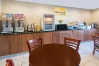 Days Inn by Wyndham Wooster - Bữa sáng