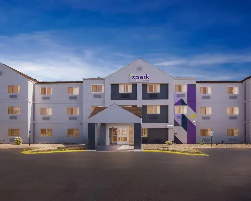 Spark by Hilton Springfield Southwest فنادق في سبرينغفيلد
