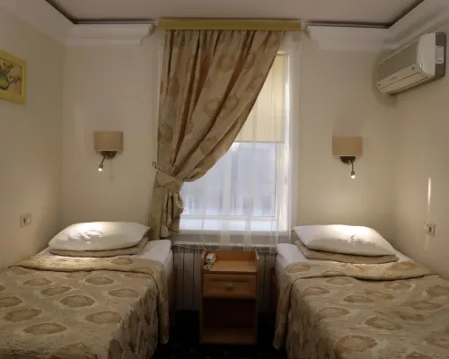 Shakhristan Hotel デルベントのホテル