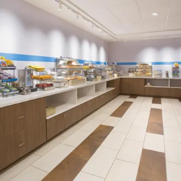 Holiday Inn Express & Suites MEMPHIS ARPT ELVIS PRESLEY BLV by IHG