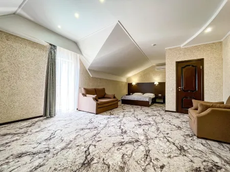 Avdallini Golden Bay (Авдаллини Голден Бэй) Отели рядом с достопримечательностью «Formula 1»