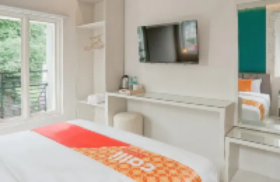 Roso Tentrem by Calli Rooms