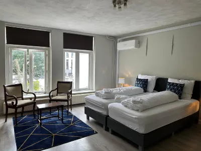 De Bronzen Koets Hotel a 