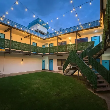 Casa Playa Inn & Suites Stanton Anaheim Area Отели в г. Стантон