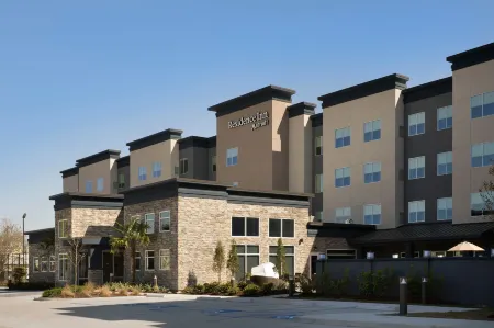 Residence Inn by Marriott Atlanta Peachtree City Отели рядом с достопримечательностью «Парк Смокерайз»