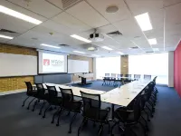 Lakeside Hotel and Conference Centre Hotel di Sydney