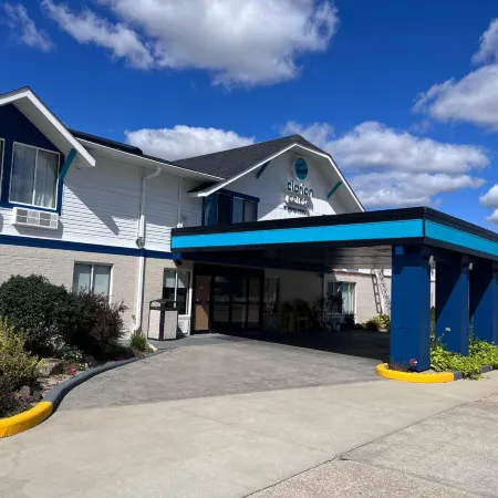 Clarion Pointe