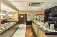 卡西諾塔酒店坎皮納斯坎布伊 by Nacional Inn - 早餐