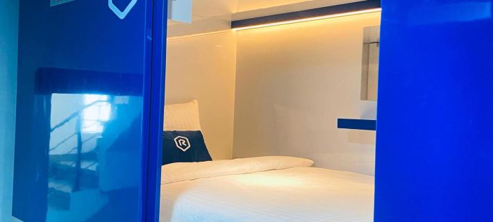 Rosalyne Sleepbox Tugu Mangkubumi Hotels in Jetis