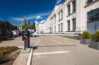 Focus Hotel Łódź - Parkplatz