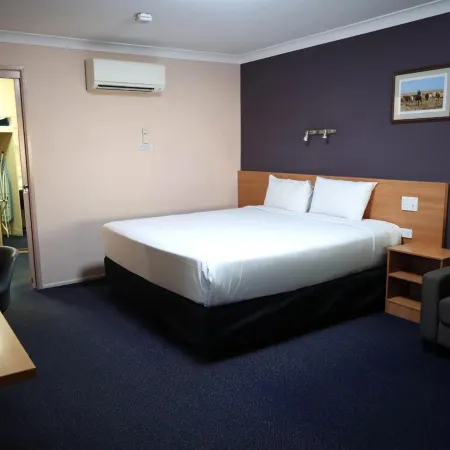 SunPalms Motel