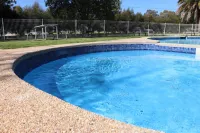 Swan Hill Lifestyle Park - Pools