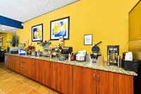 Microtel Inn & Suites by Wyndham New Braunfels - breakfast