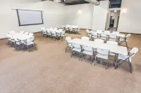 Days Inn & Suites by Wyndham Lake Okeechobee Hotels in Okeechobee