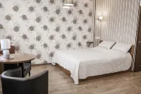 Park Hotel Mini-Hotel Hotel dekat Tts Galaktika