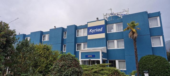 Kyriad Toulon - Hyeres - la Garde Ξενοδοχεία στην πόλη Var
