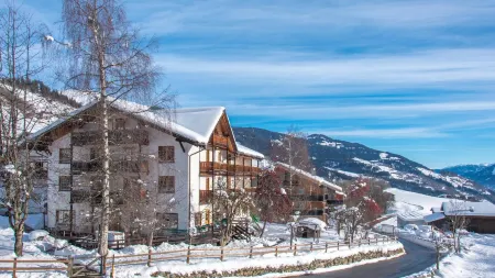 Hotel Ucliva Отели в г. Ладир