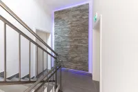 24/7 Selfcheckin Hotels in Leer