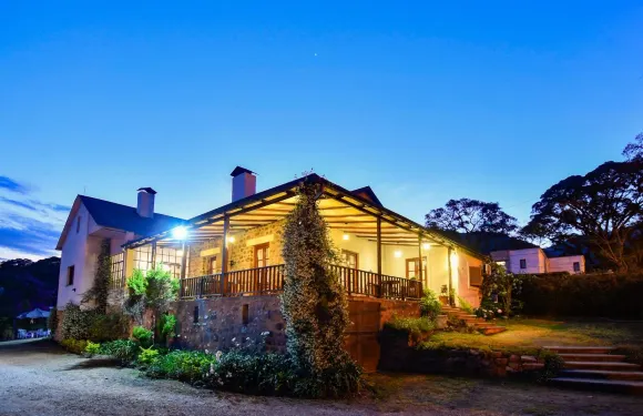 聖洛倫索埃爾塞裏託旅館