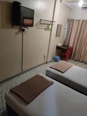 Marina Hotel Kemaman Hotels near Kuala Kemaman