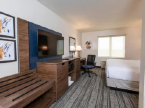 Comfort Inn & Suites Hotels in Carleton Place