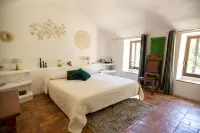 Châteauzen Hotels in Saint-Laurent-le-Minier