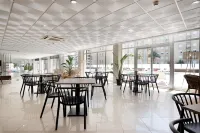 Hotel Safari - Breakfast