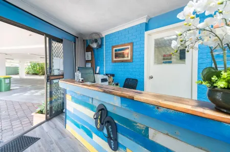 Red Star Palm Beach Отели в г. Керрамбин