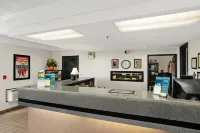 Super 8 by Wyndham Metropolis Hotels in Metropolis