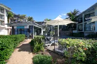 The Beach Retreat Coolum Hotels in Coolum Beach