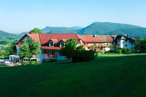 Hôtel les Bergeronnettes Hotels in Champagneux