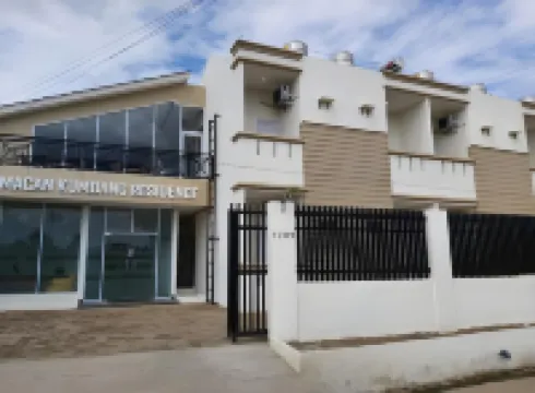 Macan Kumbang Residence Hotels in 