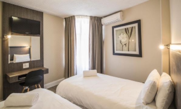 Hotel 224 & Apartments