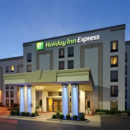 Holiday Inn Express & Suites FAYETTEVILLE-UNIV OF AR AREA by IHG