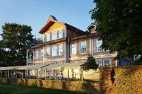 Scandinavia Country Club & Spa Hotels in Repino