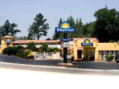 Days Inn by Wyndham King/Winston Salem Area Hotels in Stokes County