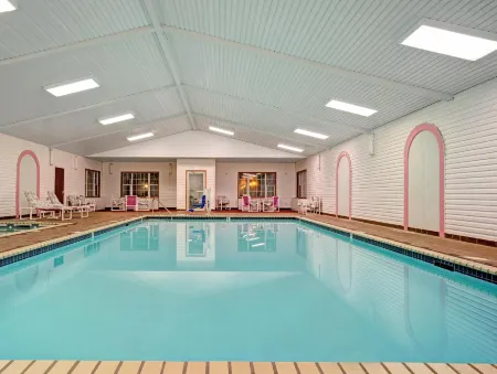 Travelodge by Wyndham Red Wing