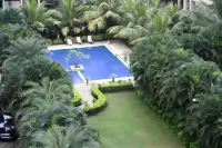 K Stars Belapur - piscina